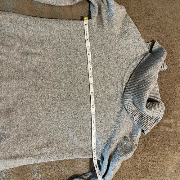 Tahari Gray Cowl Turtleneck Sweater Soft Knit Relaxed‎ Fit - Picture 5 of 6